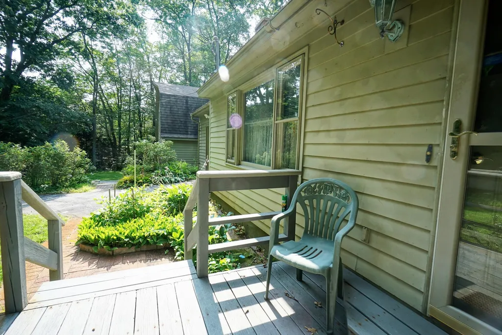 284 Bicentennial Drive Hooksett NH 03106