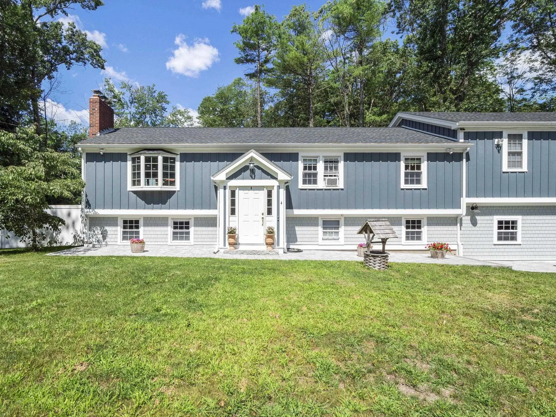 4 Rustic Lane Plaistow NH 03865