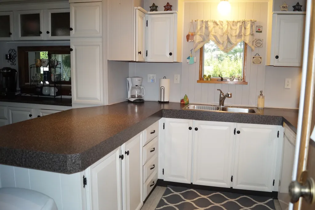 7 Neptune Lane Nashua NH 03062