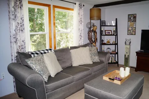 7 Neptune Lane Nashua NH 03062