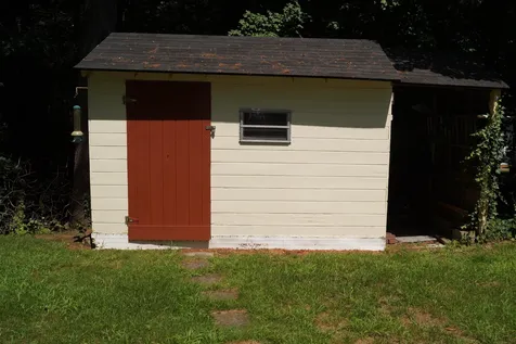 7 Neptune Lane Nashua NH 03062