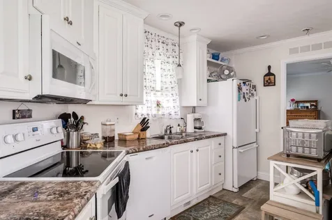 23 Seabreeze Drive North Hampton NH 03862
