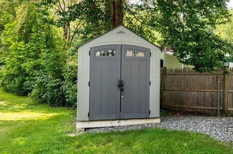 23 Seabreeze Drive North Hampton NH 03862