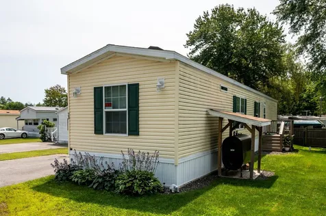 23 Seabreeze Drive North Hampton NH 03862