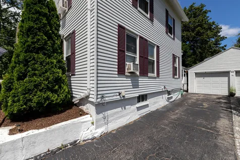 64 Cohas Avenue Manchester NH 03109