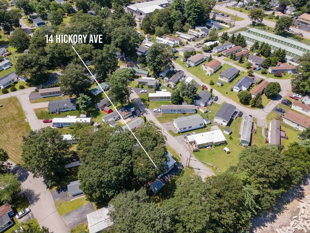 14 Hickory Avenue North Hampton NH 03862