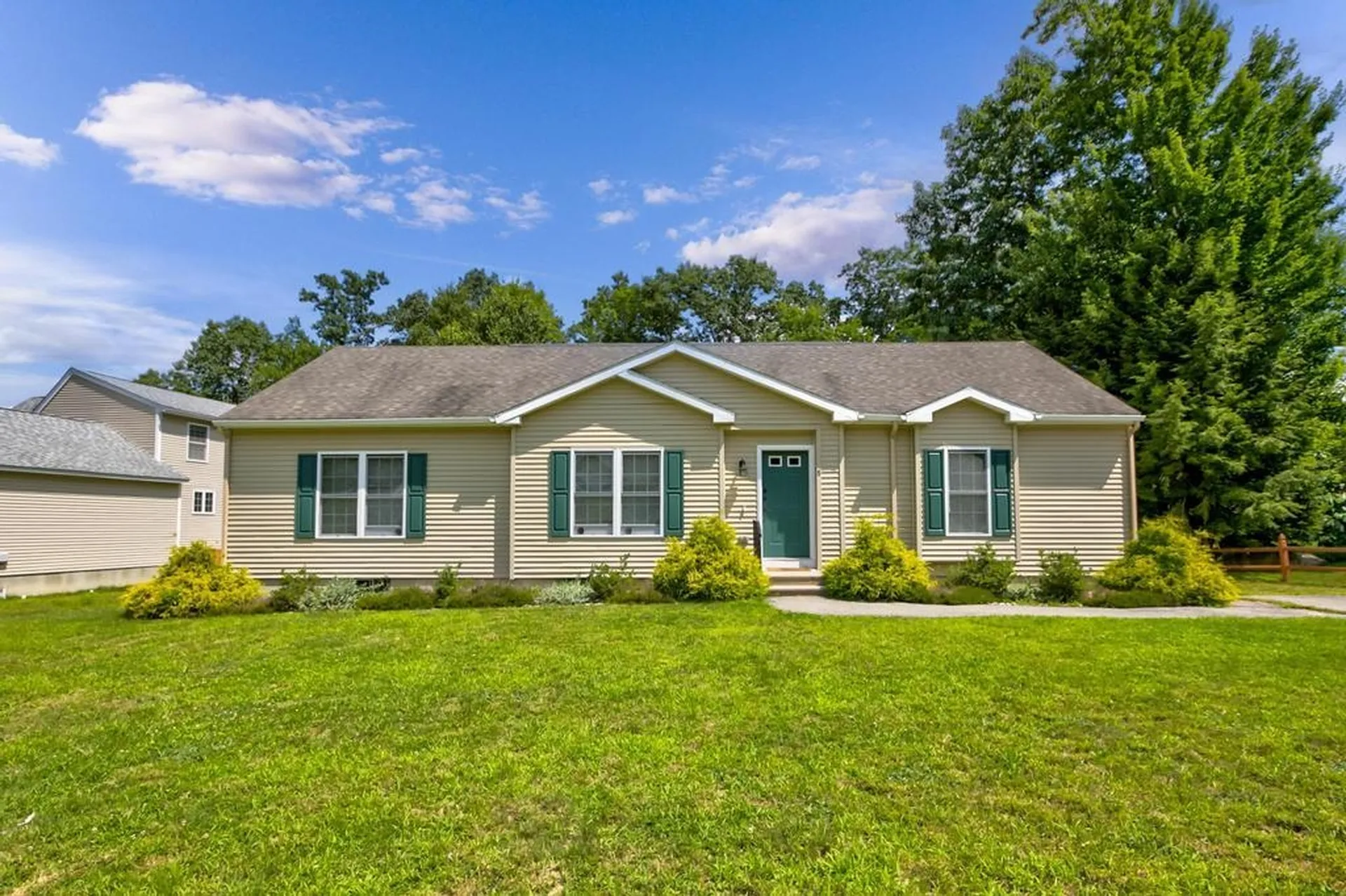 8 Harvest Drive Milford NH 03055