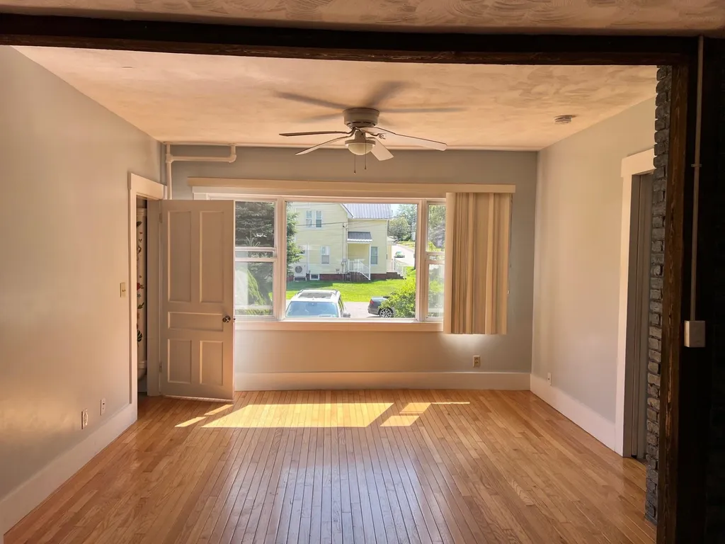 166 Gilford Avenue Laconia NH 03246