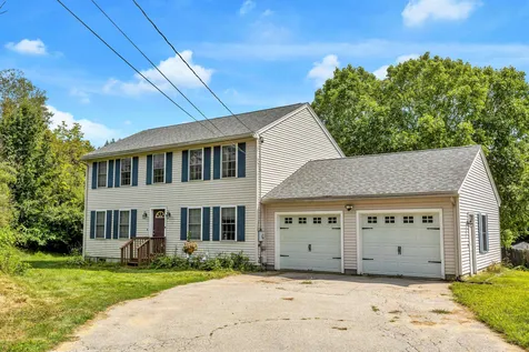 9 Brittany Circle Pembroke NH 03275