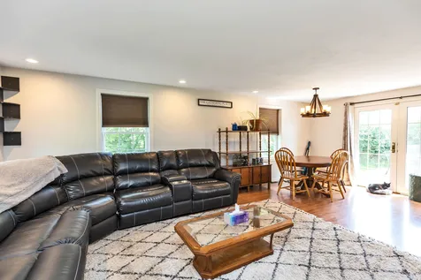 9 Brittany Circle Pembroke NH 03275
