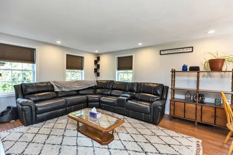 9 Brittany Circle Pembroke NH 03275