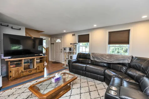 9 Brittany Circle Pembroke NH 03275