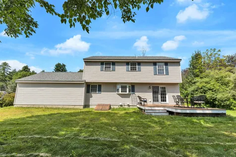 9 Brittany Circle Pembroke NH 03275
