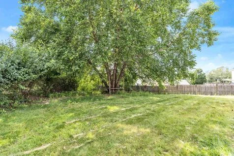 9 Brittany Circle Pembroke NH 03275