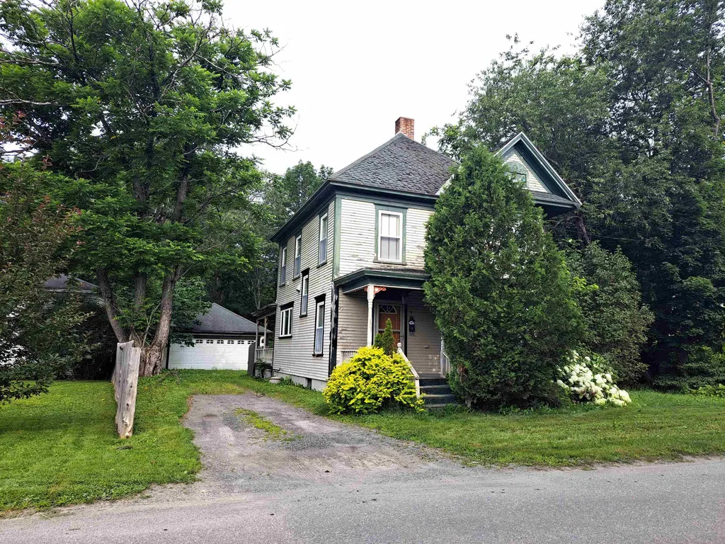 9 Monadnock Street Colebrook NH 03576