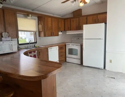 41 2nd Street Lancaster NH 03584