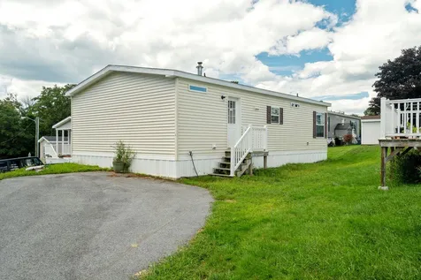 8 Aster Drive Tilton NH 03276