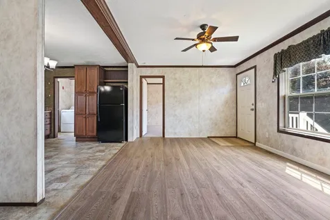 8 Aster Drive Tilton NH 03276