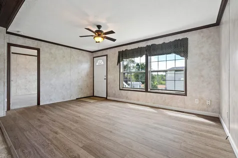 8 Aster Drive Tilton NH 03276