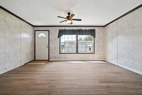 8 Aster Drive Tilton NH 03276