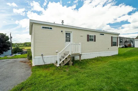 8 Aster Drive Tilton NH 03276