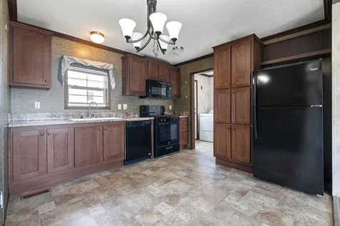 8 Aster Drive Tilton NH 03276