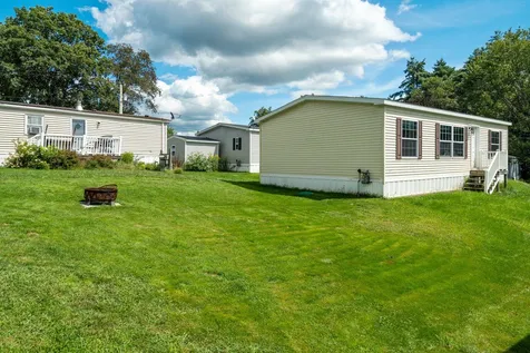 8 Aster Drive Tilton NH 03276