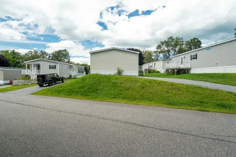 8 Aster Drive Tilton NH 03276