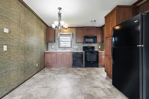 8 Aster Drive Tilton NH 03276