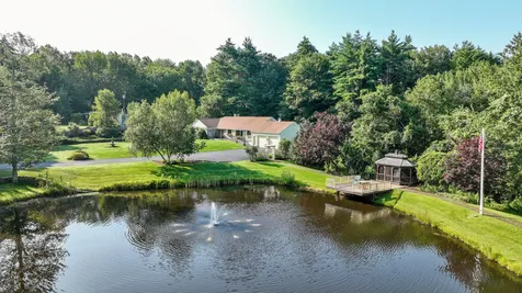 146 Scrabble Road Brentwood NH 03833