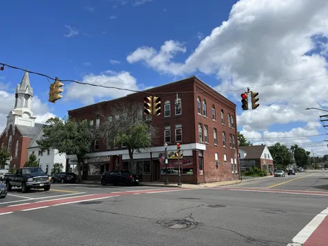 42 South Main Street Rochester NH 03867