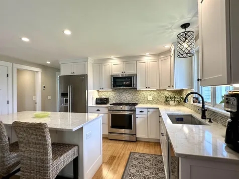464 Pleasant Street New London NH 03257