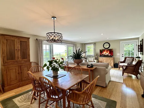 464 Pleasant Street New London NH 03257