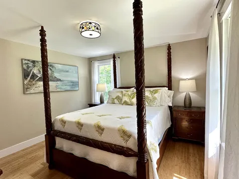 464 Pleasant Street New London NH 03257