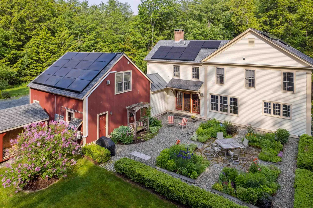 330 Fletcher Lane Hartford VT 05059-0254