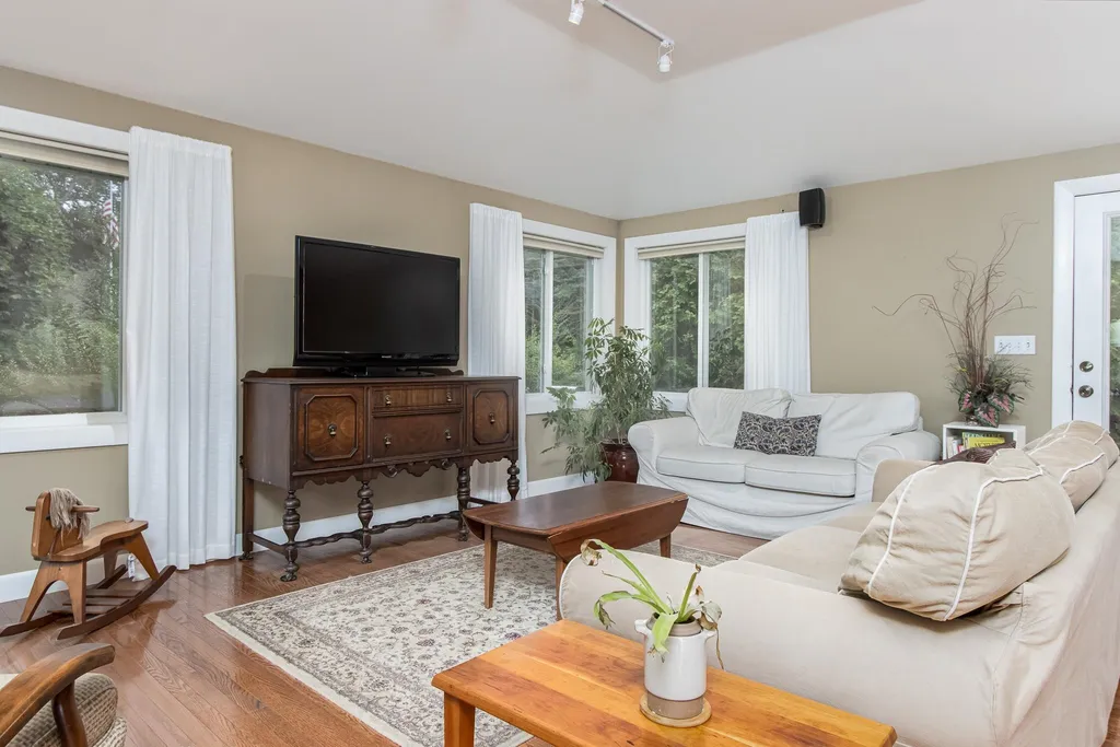 1 Browning Avenue Nashua NH 03062