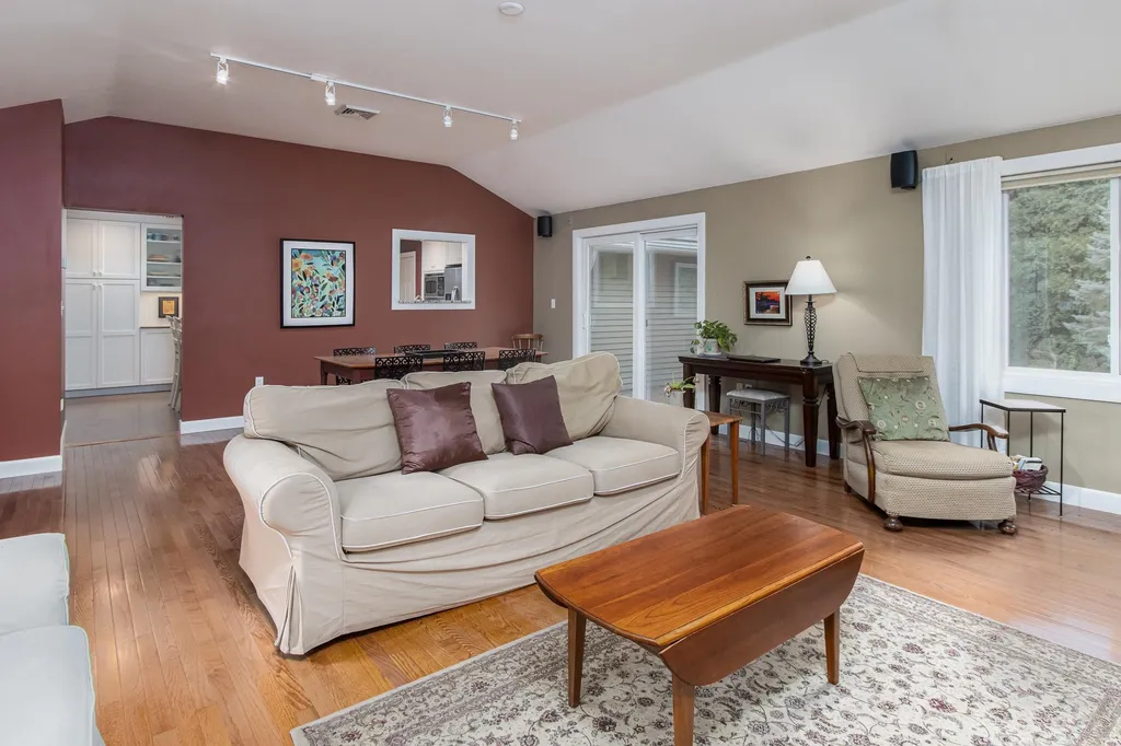 1 Browning Avenue Nashua NH 03062