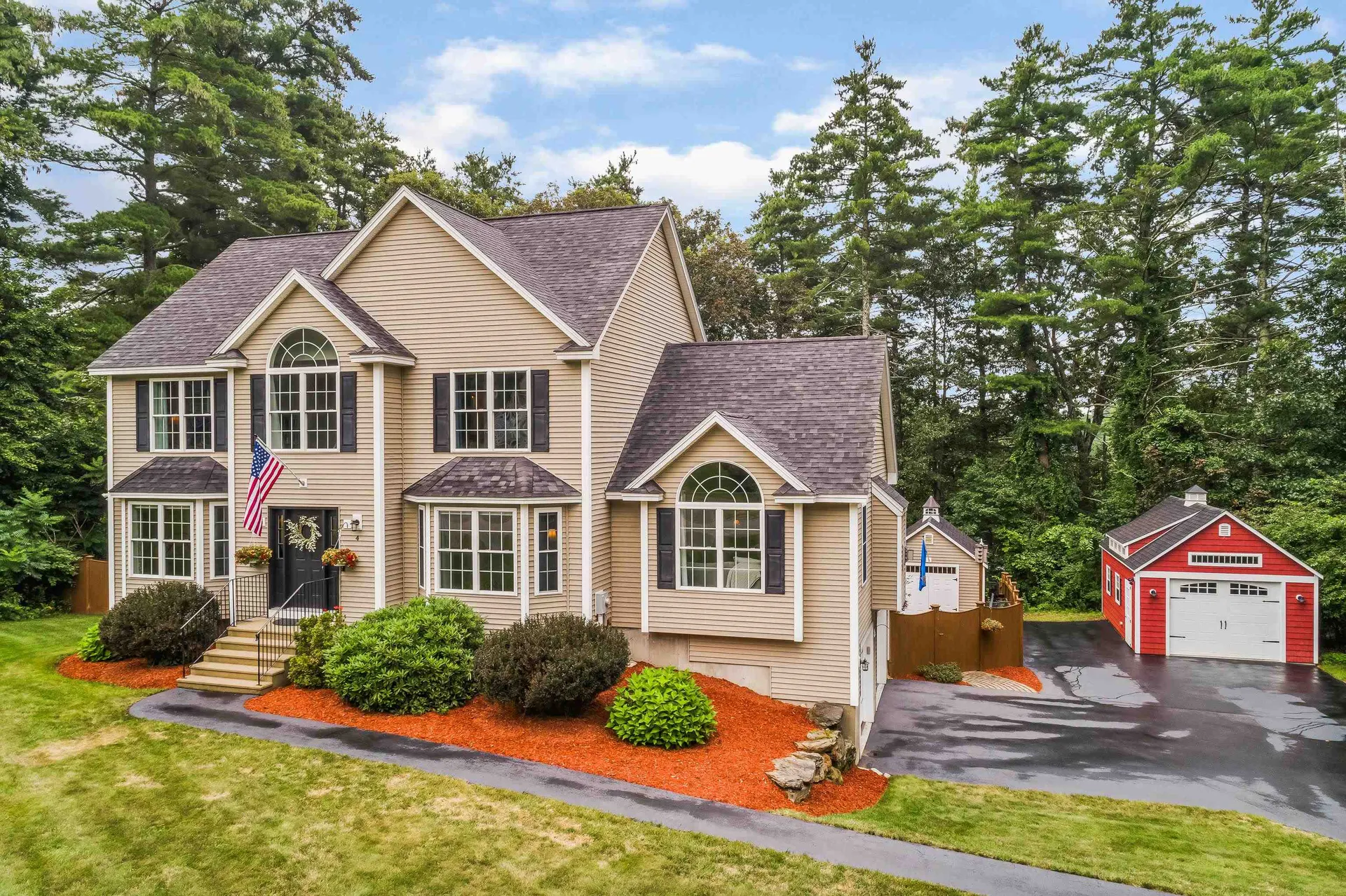 4 Hudson Hills Drive Hudson NH 03051
