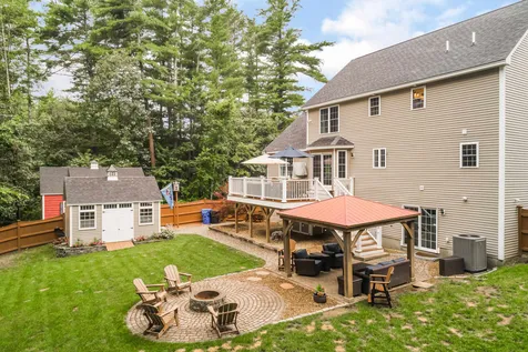 4 Hudson Hills Drive Hudson NH 03051