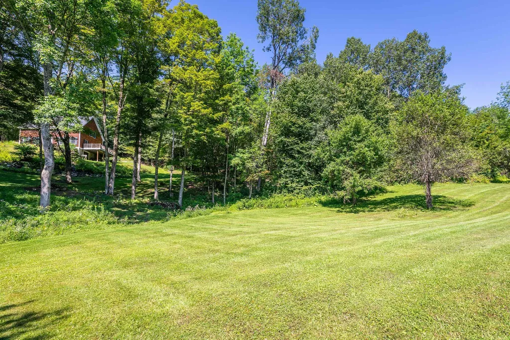 167 Limey Lane Pomfret VT 05053
