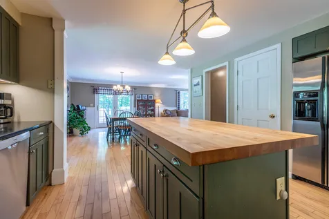 167 Limey Lane Pomfret VT 05053