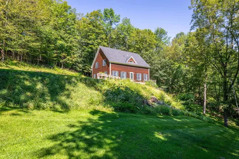167 Limey Lane Pomfret VT 05053