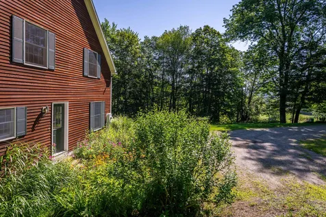 167 Limey Lane Pomfret VT 05053