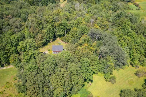 167 Limey Lane Pomfret VT 05053