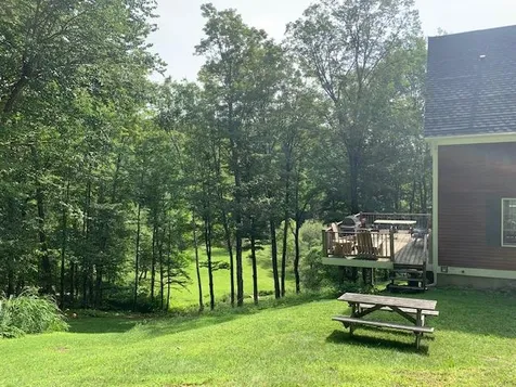 167 Limey Lane Pomfret VT 05053