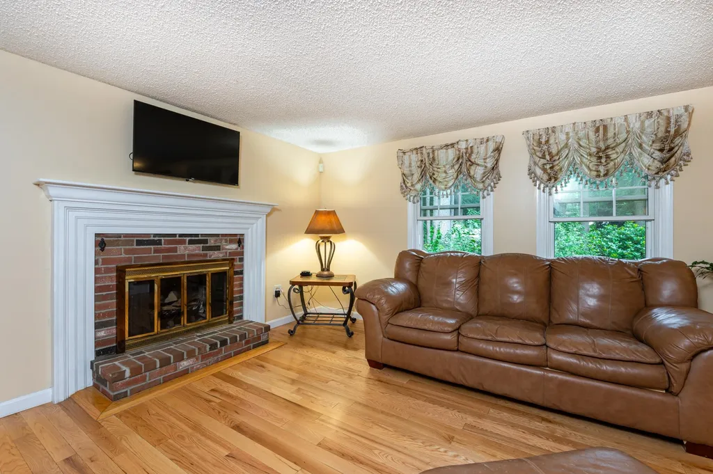 30 Beebe Lane Merrimack NH 03054
