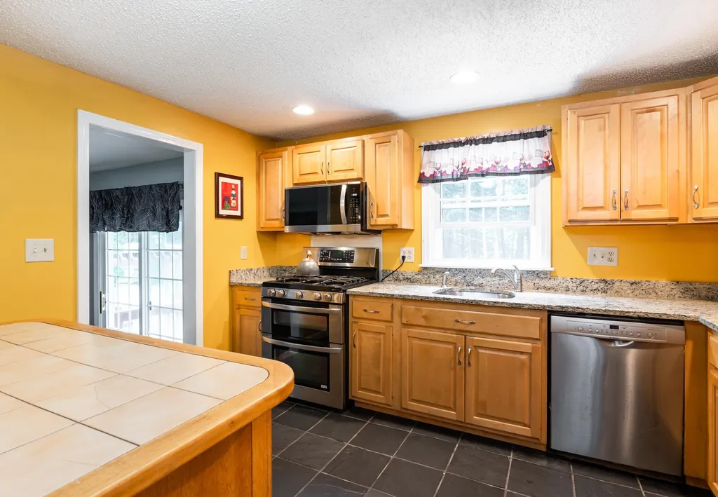 30 Beebe Lane Merrimack NH 03054