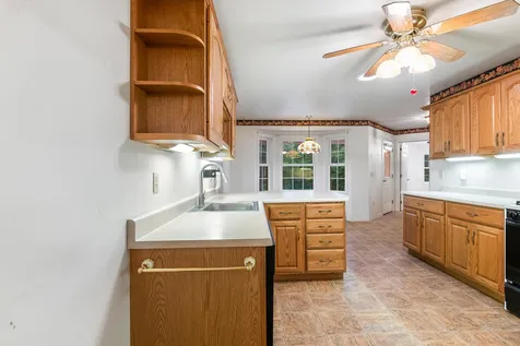 42 Shindagan Road Wilmot NH 03287