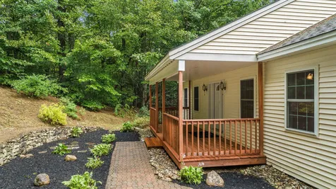 42 Shindagan Road Wilmot NH 03287
