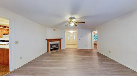 42 Shindagan Road Wilmot NH 03287